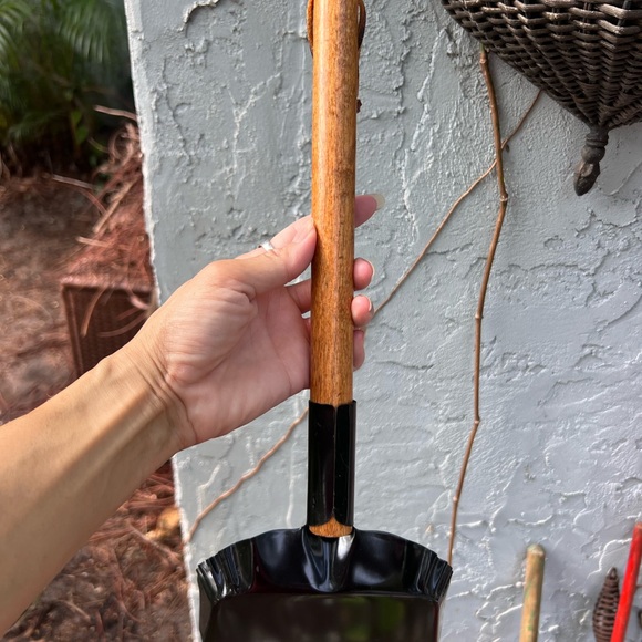 VINTAGE TOLE HANDPAINTED FIREPLACE SHOVEL - Picture 5 of 7